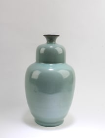 Chinese Ruyao Vase