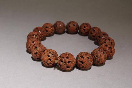 An Antique Agarwood Bracelet