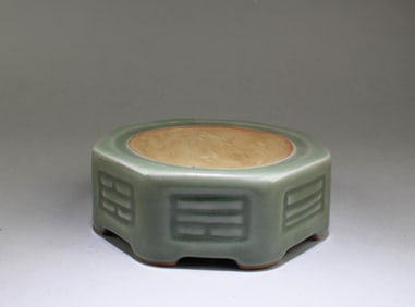 A Hexagonal-shaped Porcelain Ink Holder