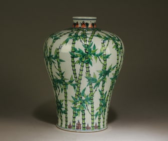 A Meiping Vase with Bamboo Motif