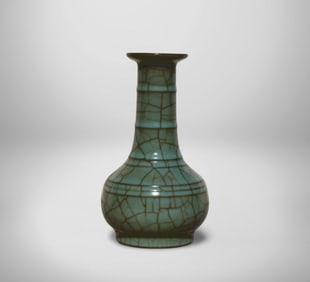 A Guanyao Vase