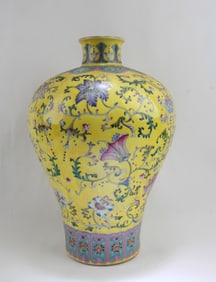 Famille Jaune Enamel Lotus Pattern Meiping Vase
