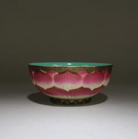 A Chinese Porcelain Bowl
