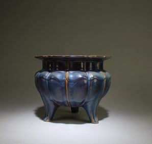 A Junyao Incense Burner