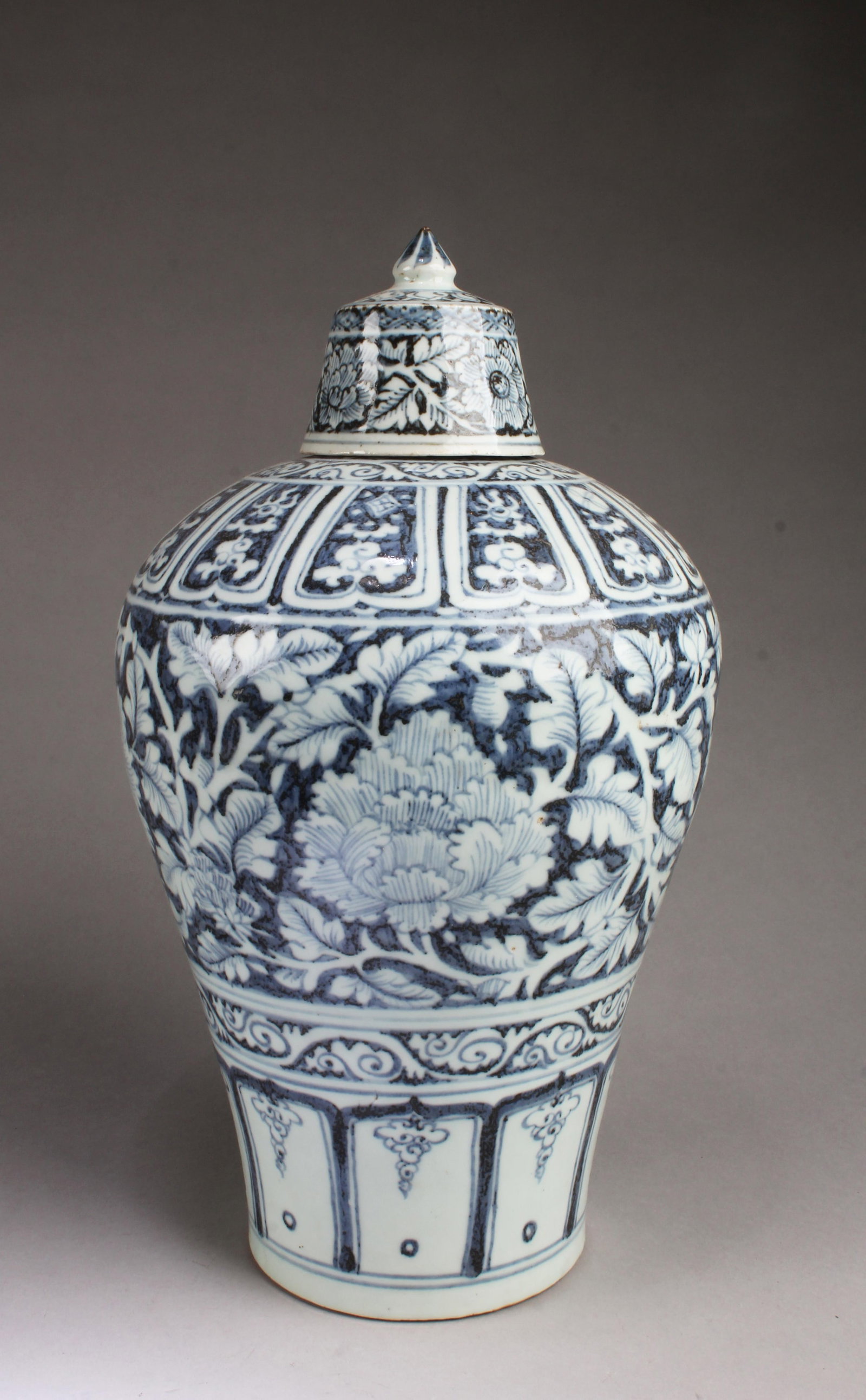Chinese Blue & White Porcelain Vase: Chinese Blue & White Porcelain Vase with lid. Height: 16.75"