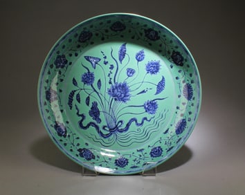 A Famille Verte Porcelain Plate