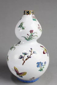 Chinese Flower Butterfly Pattern Double Gourd Vase