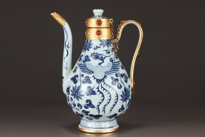 A Blue-and-White Phoenix Pattern Ewer with Gilt-Gold