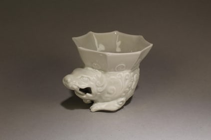 A Dingyao Brush Holder