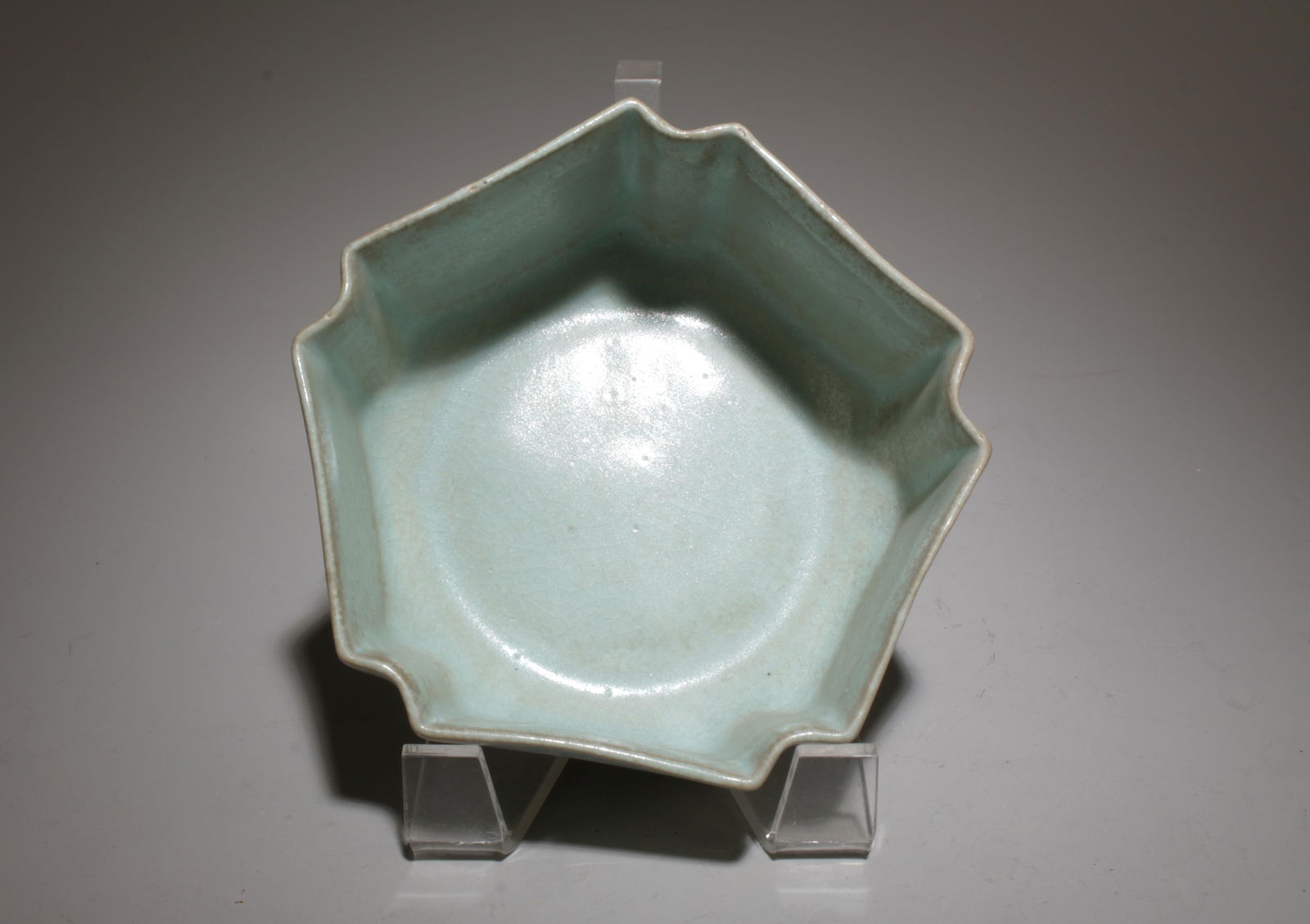 A Ruyao Ink Washer: A Ruyao Ink Washer. Dimension: 5" x 2.25".