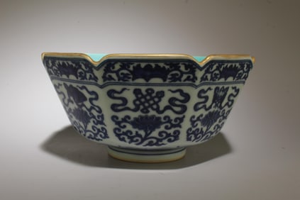 A Blue and White Octangular Bowl