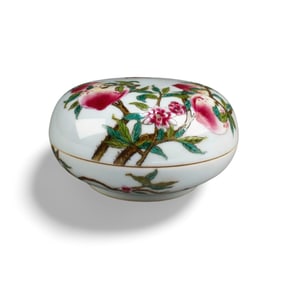 Chinese Porcelain Round Seal Box