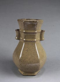 Chinese Geyao Vase