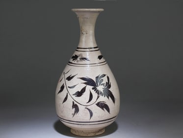 A Cizhouyao Vase with a Floral Design