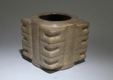 A Ge Kiln Cong-Vase