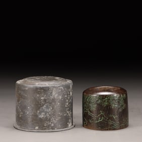 An Agarwood Thumb Ring