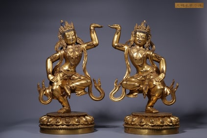 A Pair of Gilt Bronze Guanyin Statues