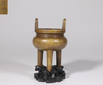 A Bronze Tripod Censer