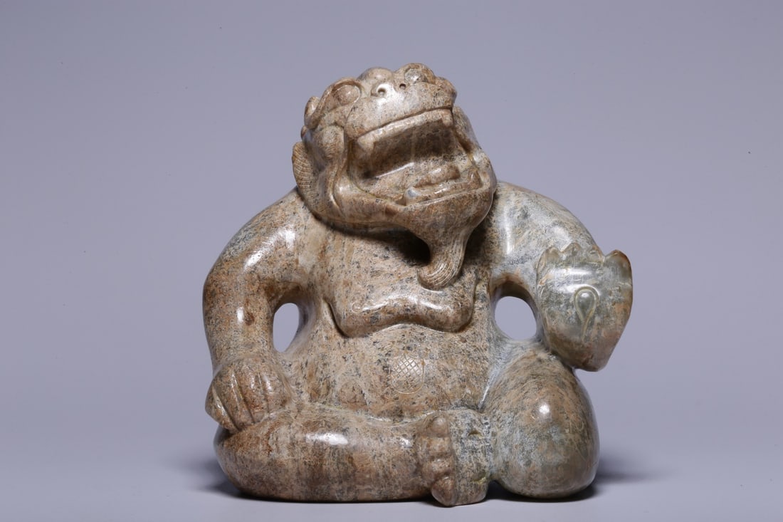 An Archaic Jade Bear Ornament (1 of 8)