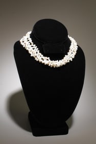 A Pearl Necklace