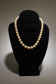 A Pearl Necklace