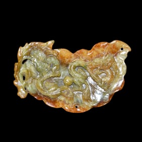 A Yellow Jade Dragon Pen-lick