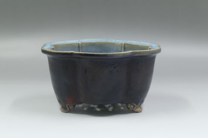A Jun Yao Flowerpot