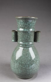 Chinese Geyao Vase