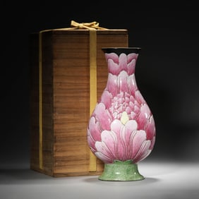Famille-rose Lotus Vase