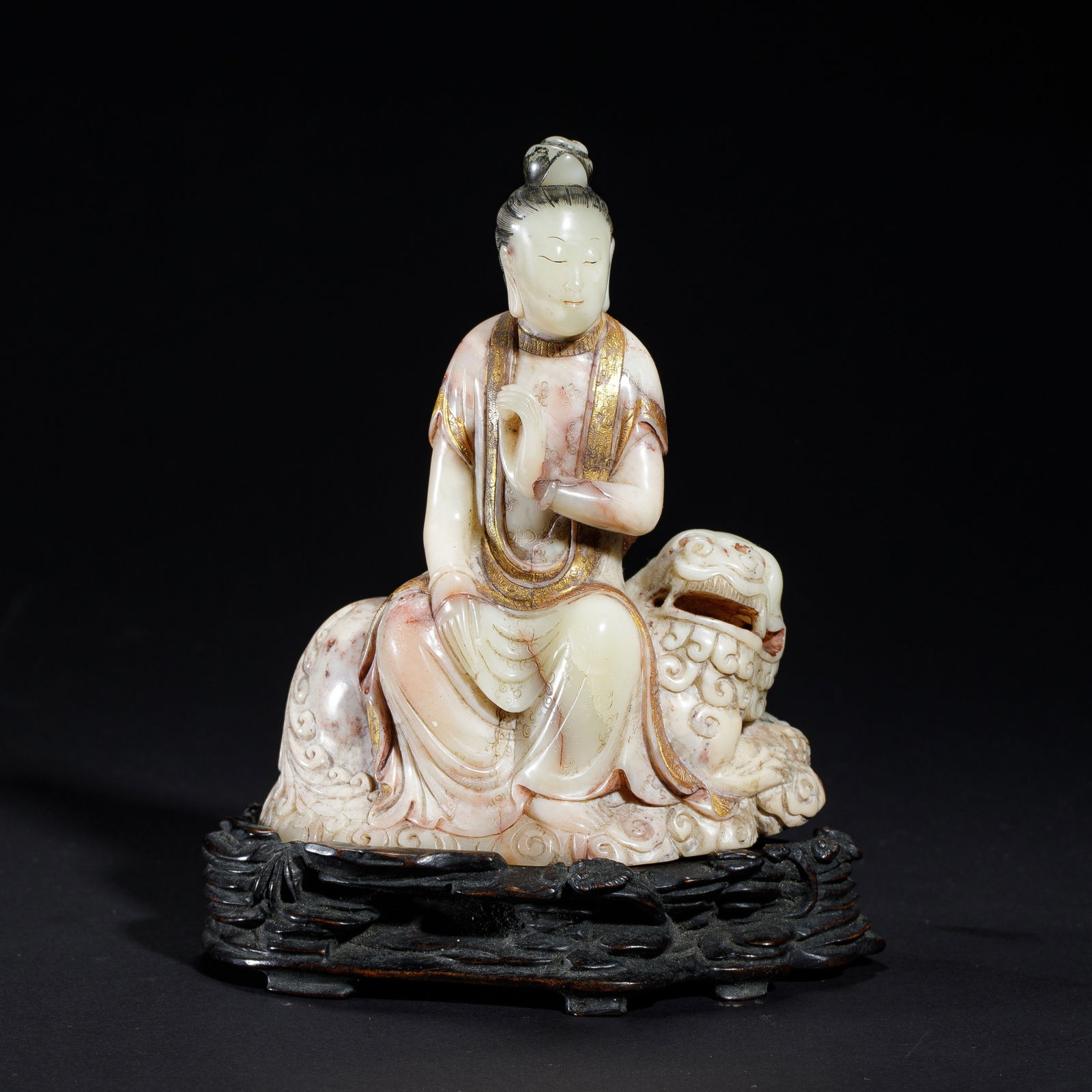 Shoushan stone Guanyin figurine: Shoushan stone Guanyin figurine. Length:3.94" Width:2.17" Height:5.91"
