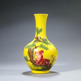 Yellow-Ground’ Famille-rose ‘Double Monkey’ Vase