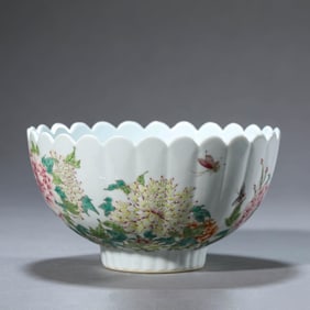 Famille Rose Butterfly Chrysanthemum Bowls