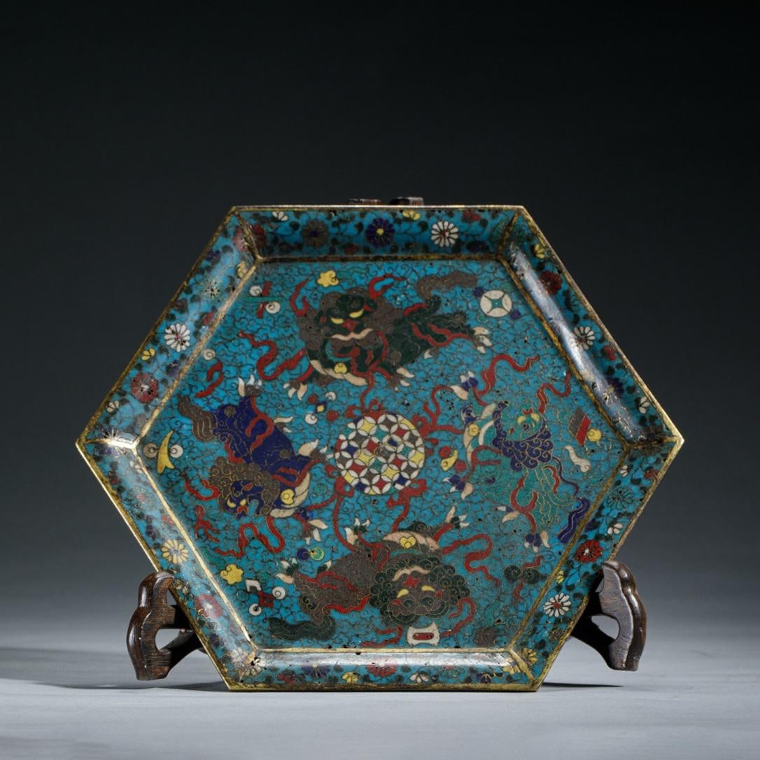 Cloisonné Enamel Hexagonal Dish: Cloisonné Enamel Hexagonal Dish. Length:9.96" Width:8.74" Height:0.51"