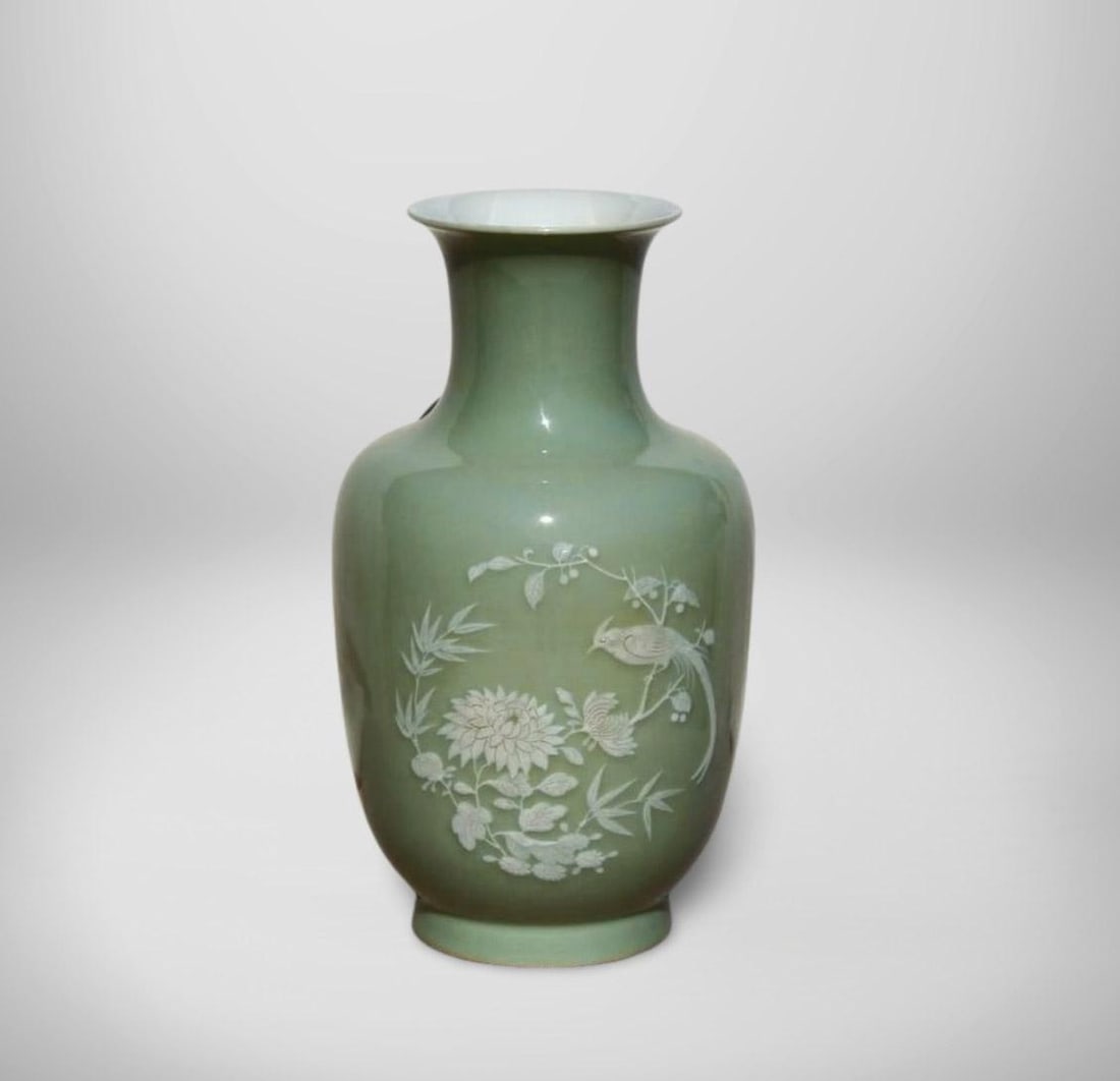 A Chinese White and Green Vase (1 of 5)