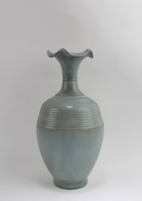 Chinese Ruyao Vase