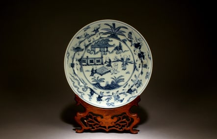 A Chinese Blue and White Plate