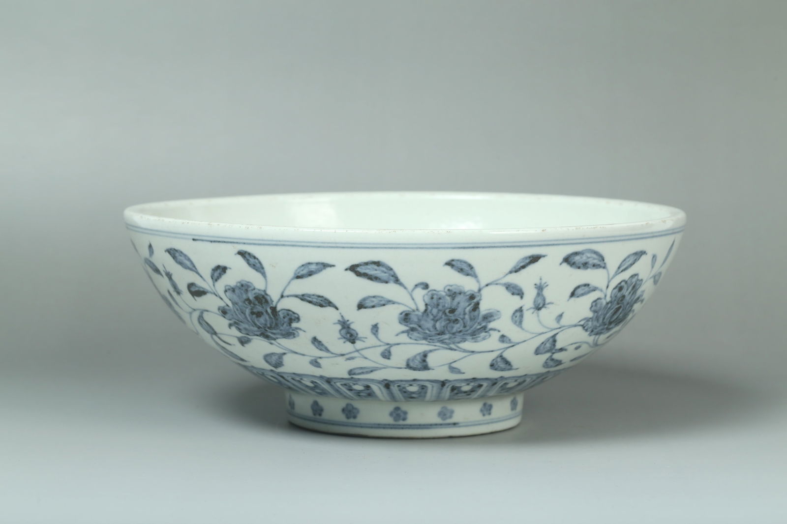 A Blue & White Porcelain Bowl (1 of 9)