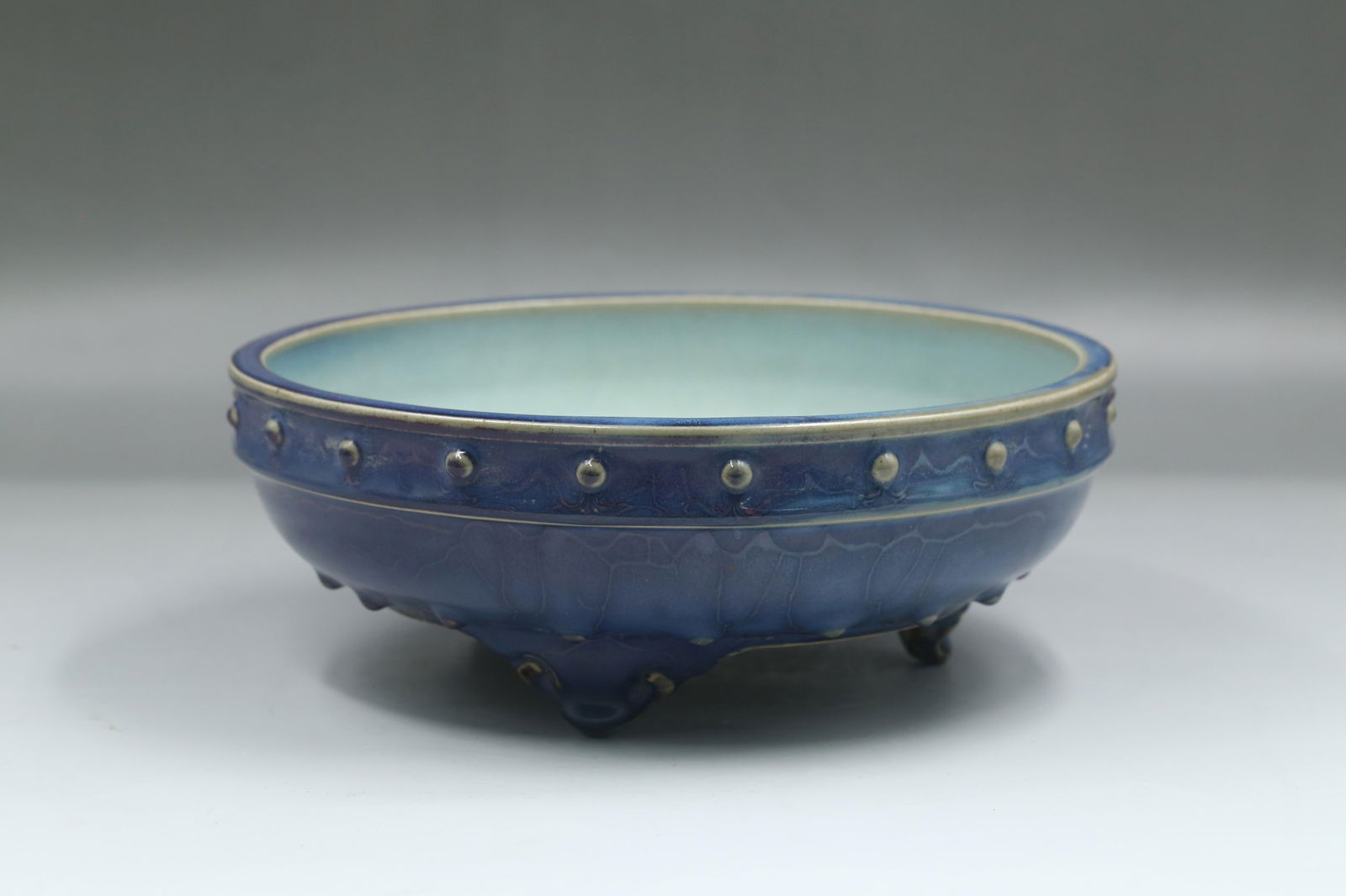 A Jun Type Ink Washer: A Jun Type Ink Washer. Diameter: 11" Height: 4"