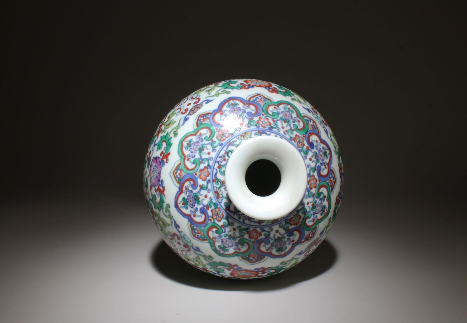 A Doucai Vase - 7