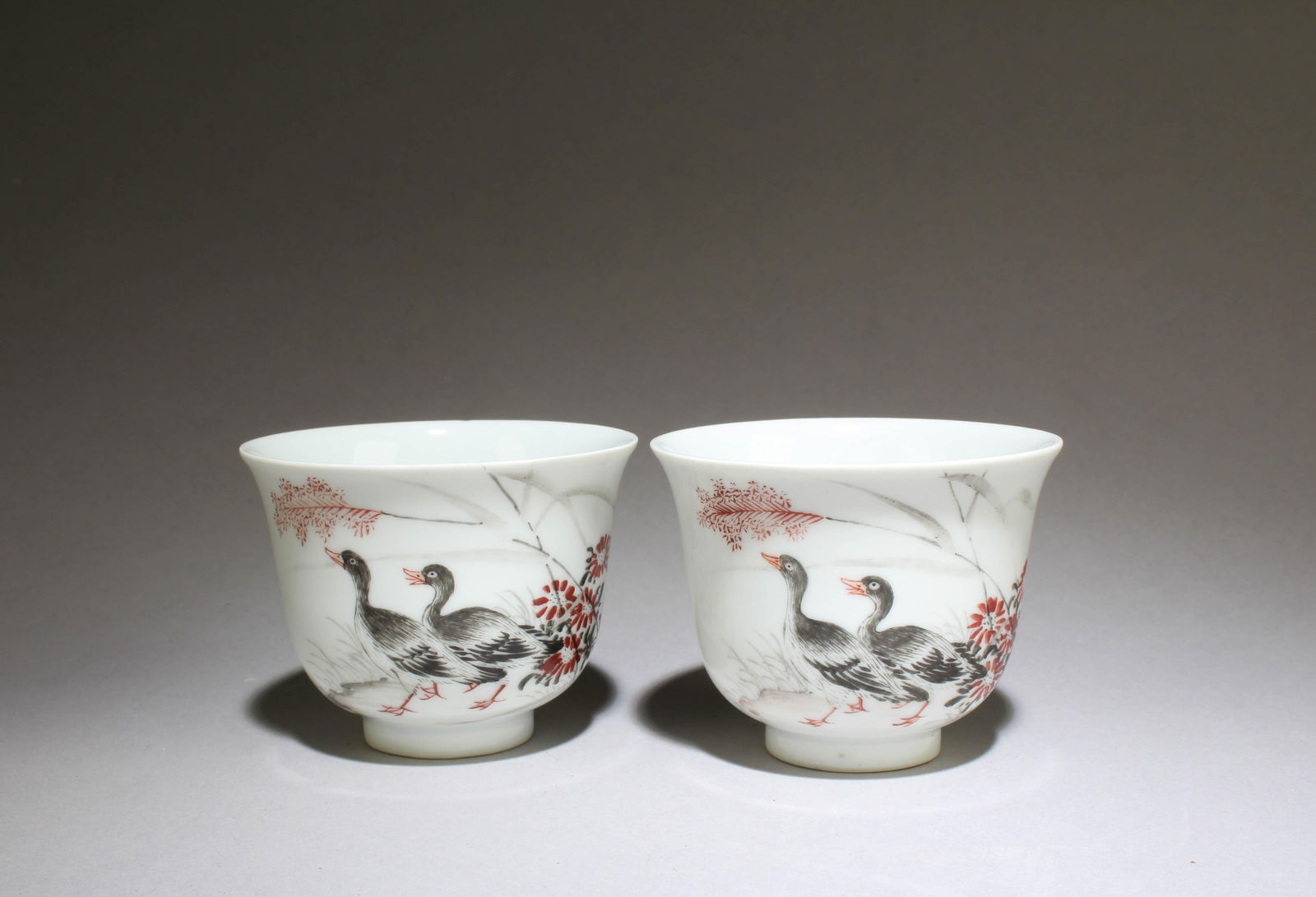 Two Chinese porcelain Cups (1 of 4)