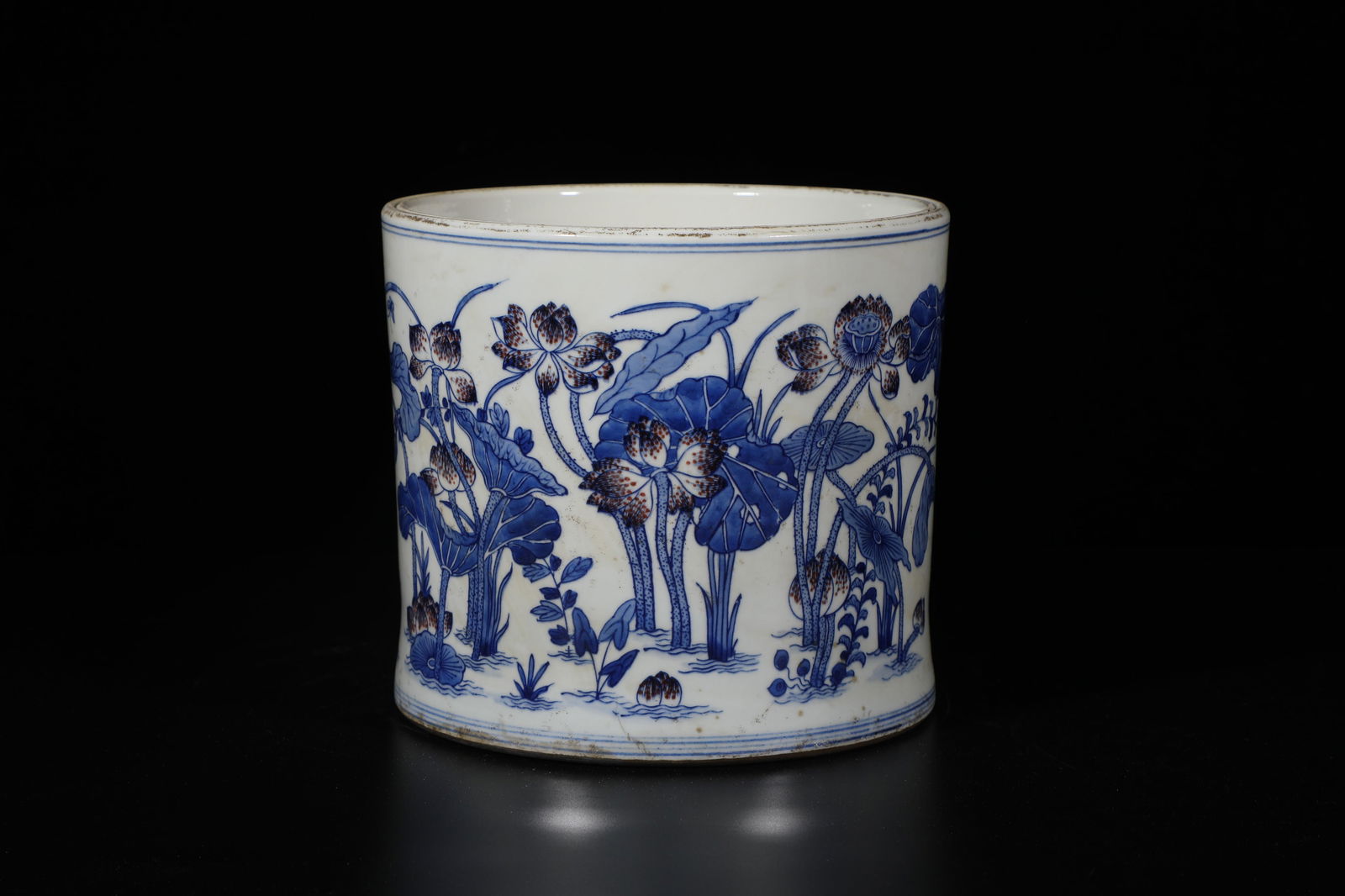 A Blue & White Porcelain Brushpot (1 of 9)