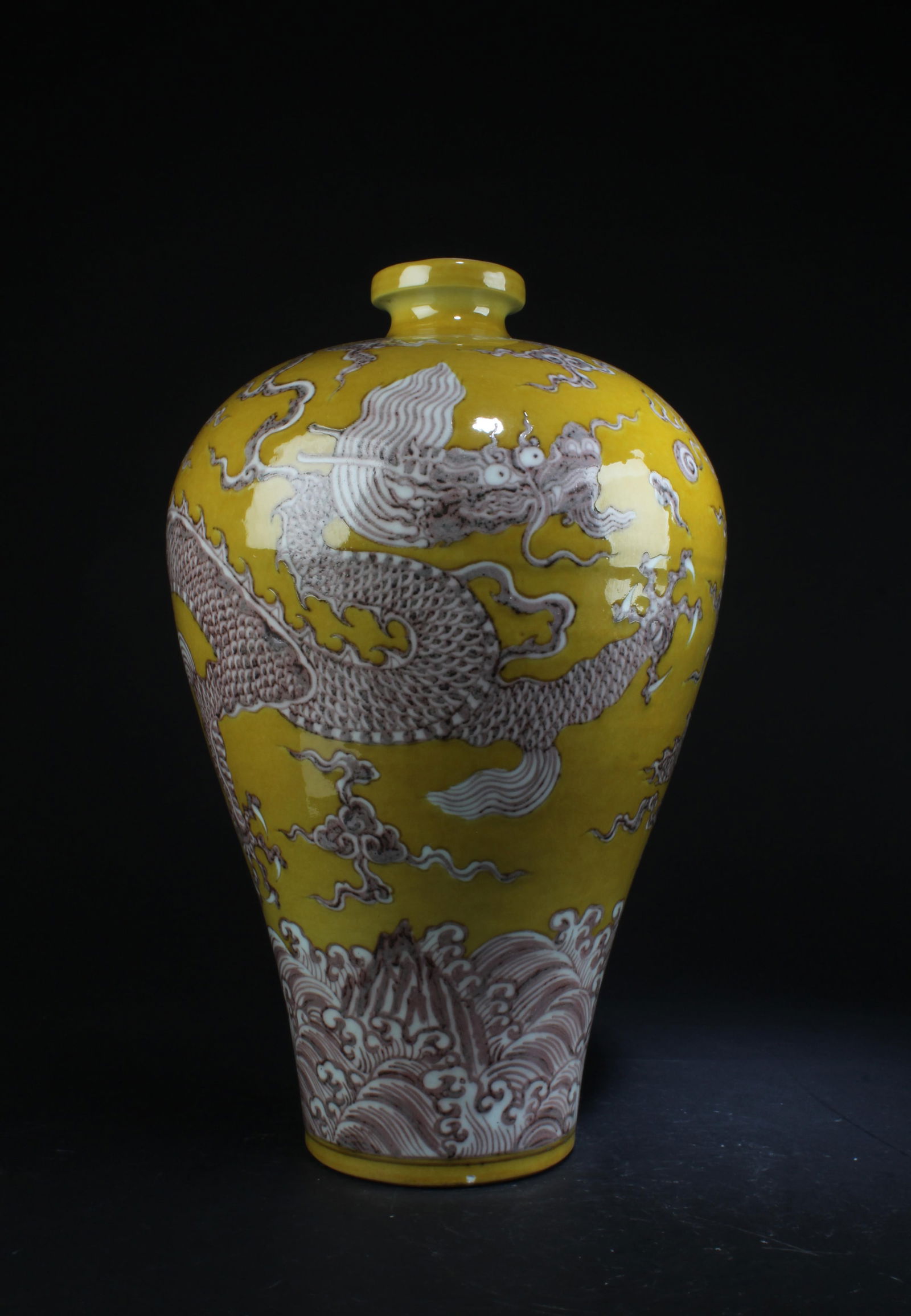 Chinese Porcelain Meiping Vase (1 of 7)
