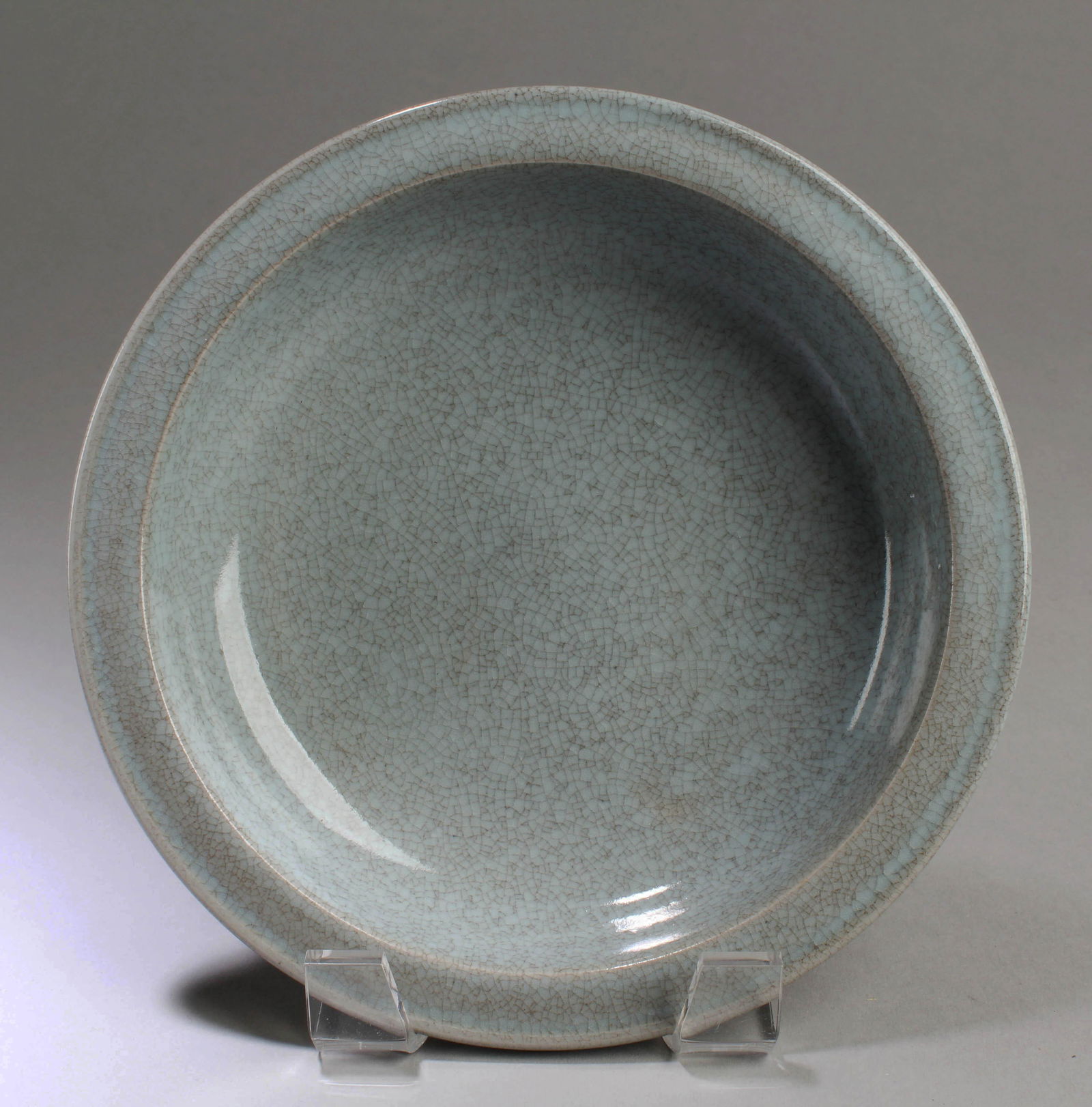 Chinese Crackleware Porcelain Plate: Chinese Crackleware Porcelain Plate. Diameter: 7.25"