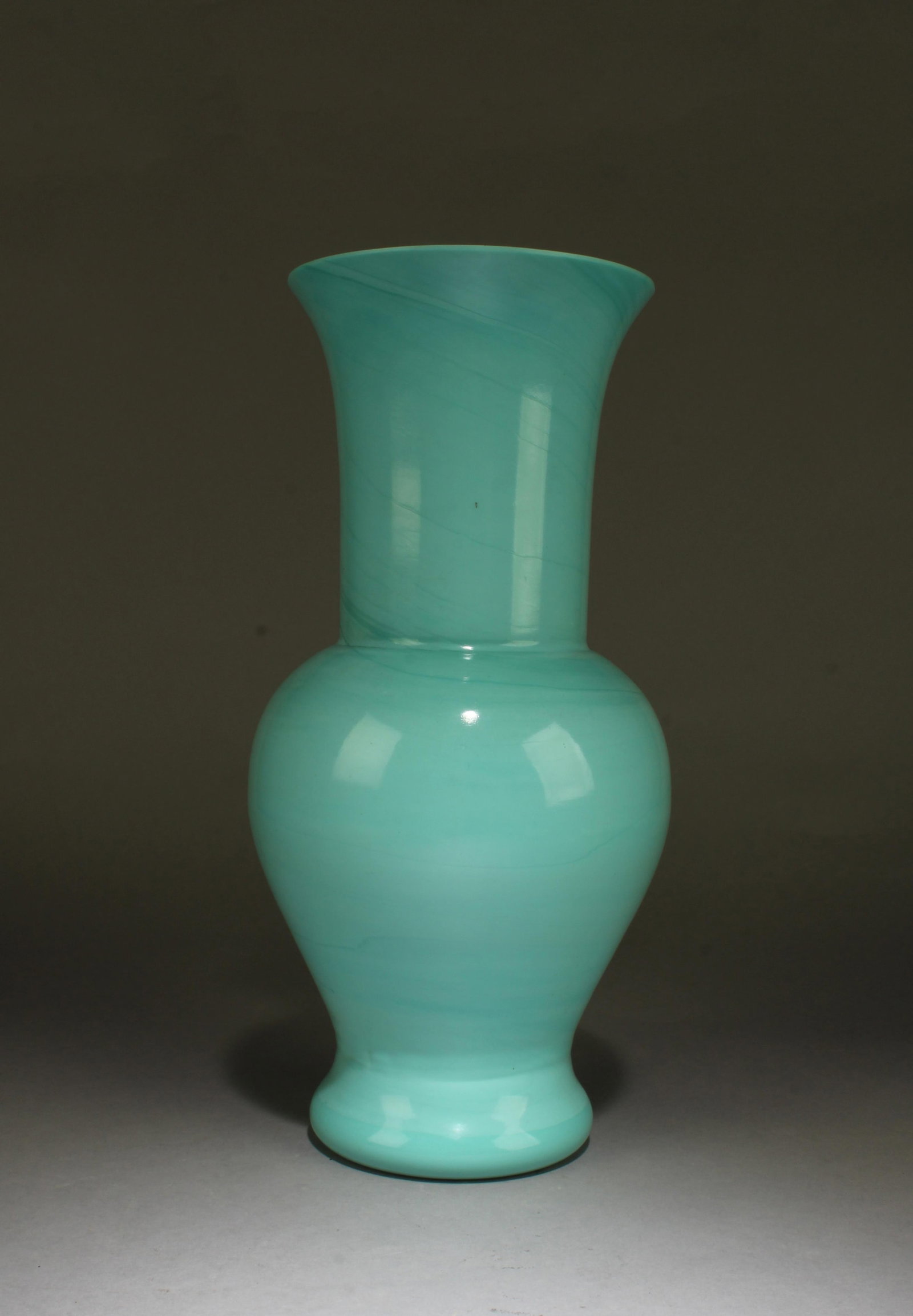 Chinese Peking glass Vase (1 of 5)