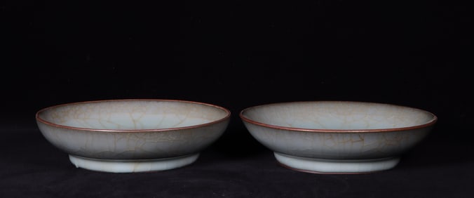 A Pair of Guanyao Plates