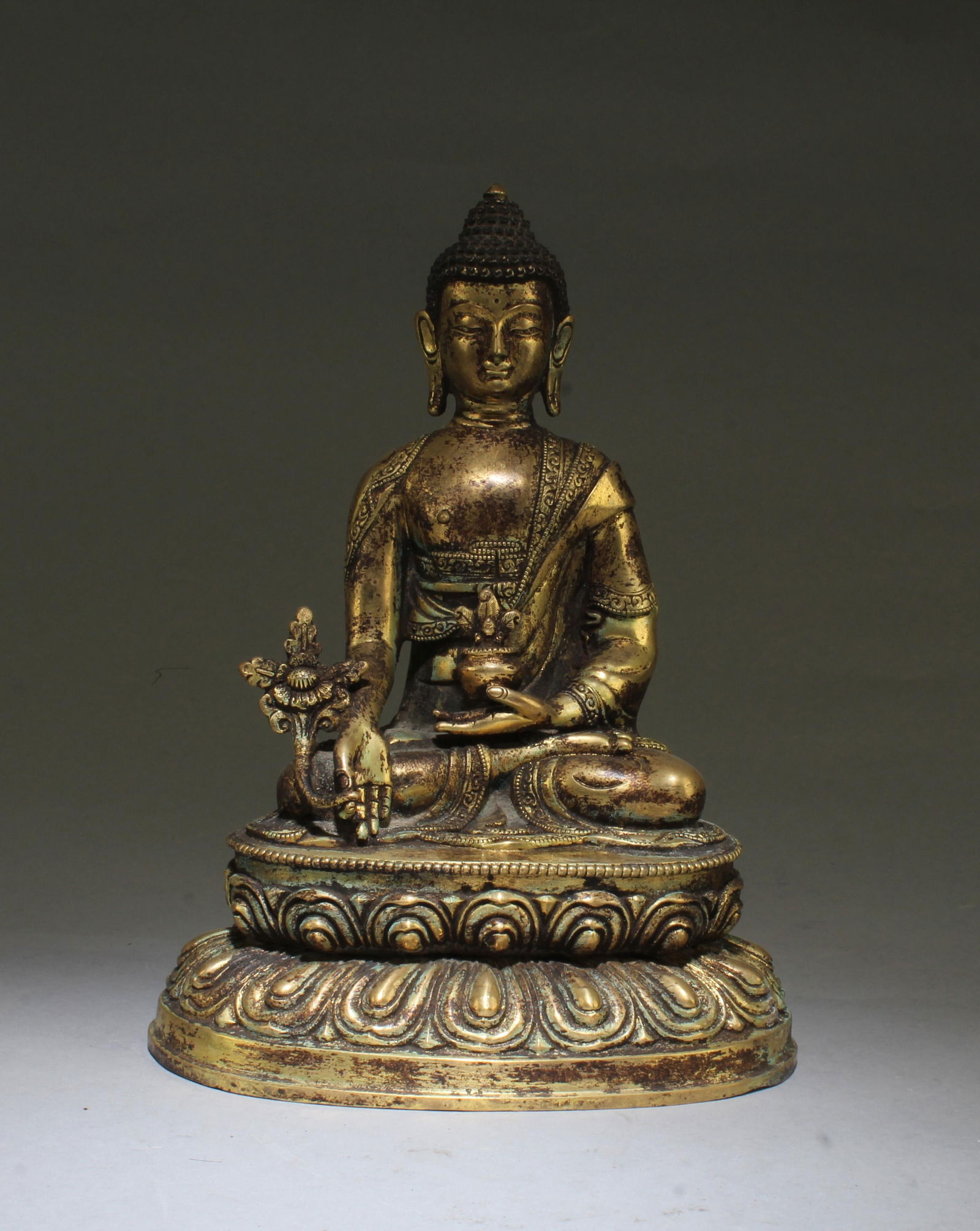 Chnese Gilt Bronze Buddha Statue (1 of 6)