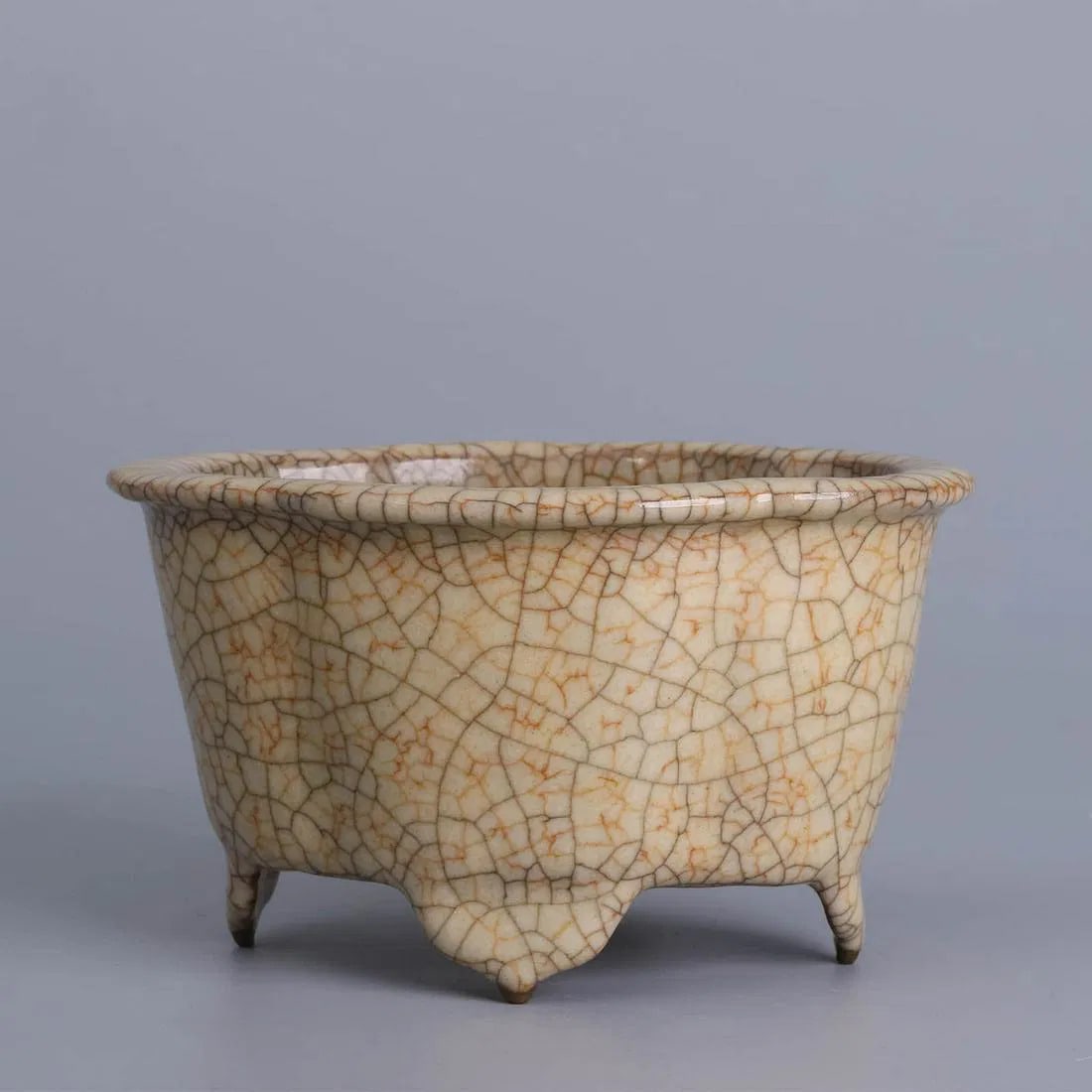 Ge Type Ice Crackle Begonia-Shape Jardiniere: Ge Type Ice Crackle Begonia-Shape Jardiniere. Dimensions: 6.1" x 3.5".