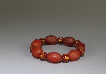 A Nanhong Agate Bracelet