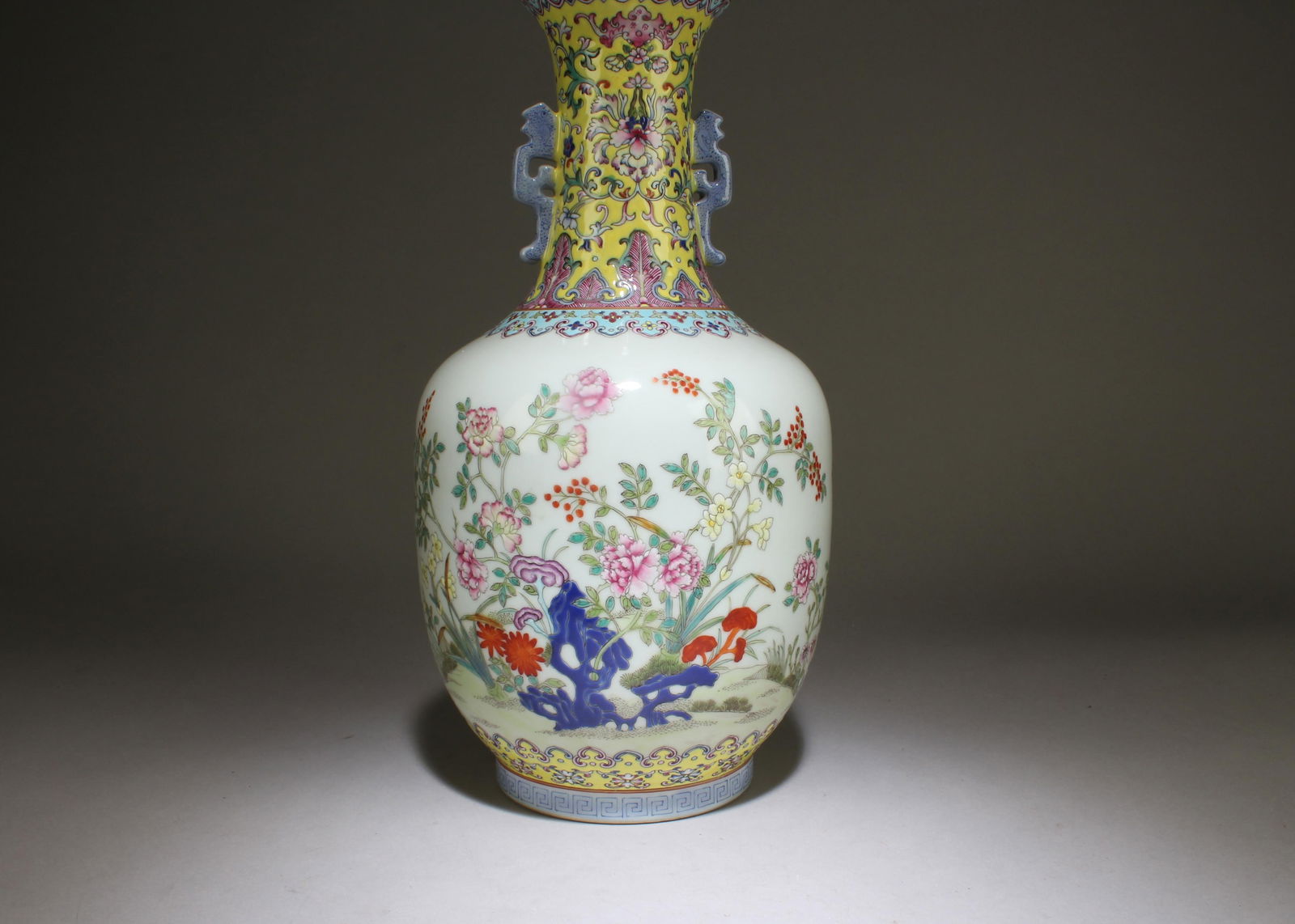 A Fencai Vase with Box - 3