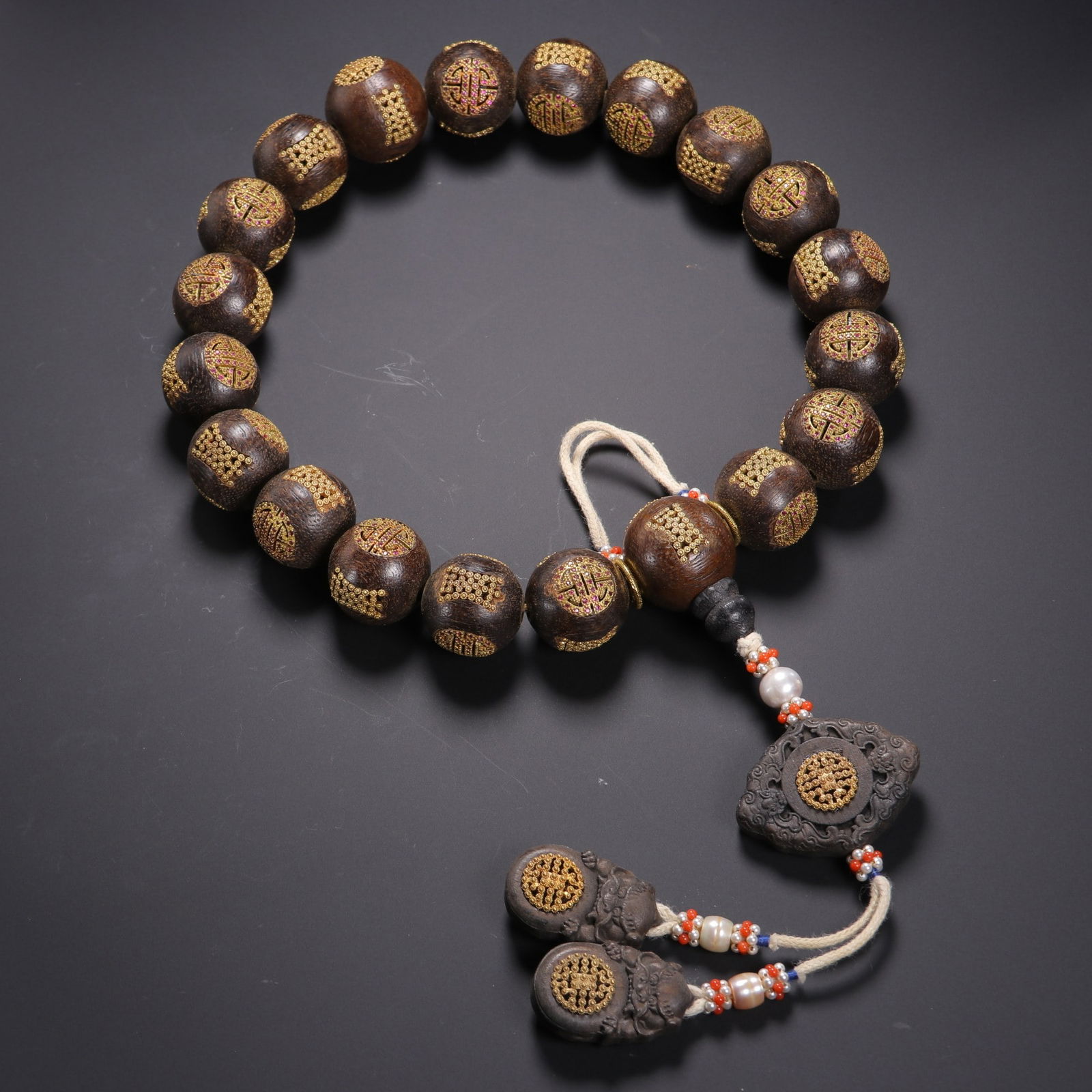 A Prayer Beads: A Prayer Beads. Diameter: 0.79in; Weight: 0.327lb.